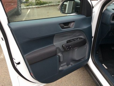 New 2025 Ford Maverick XL w/ Equipment Group 101A image 29