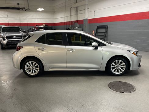 Certified 2025 Toyota Corolla SE image 11