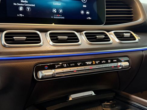 Used 2020 Mercedes-Benz GLS 580 4MATIC image 33