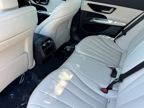 New 2026 Mercedes-Benz E 450 4MATIC Sedan image 22