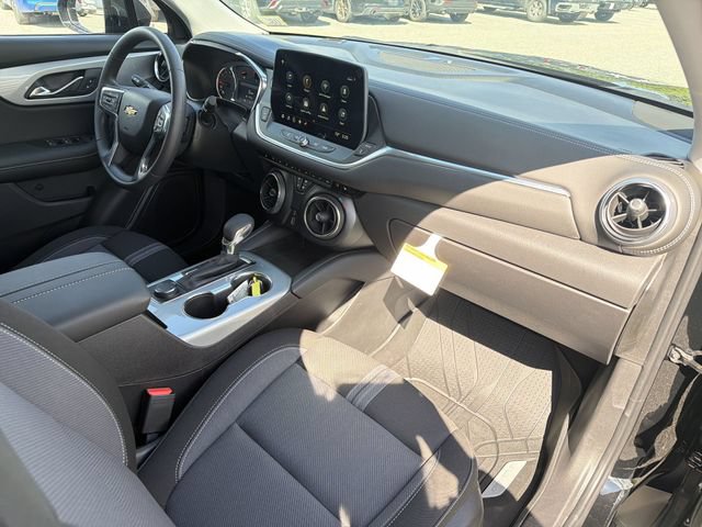 New 2026 Chevrolet Blazer LT w/ LPO, Floor Liner Package AWD/4WD image 30