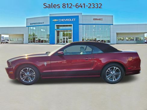Used 2014 Ford Mustang Premium image 4