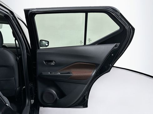 Used 2023 Nissan Kicks SR image 27