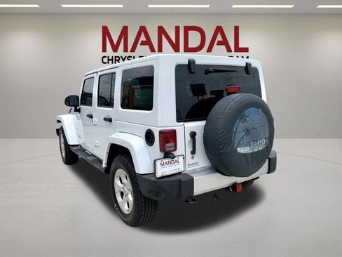 Used 2014 Jeep Wrangler Unlimited Sahara w/ Connectivity Group AWD/4WD image 7