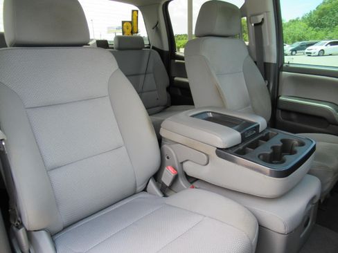 Used 2018 Chevrolet Silverado 1500 LT w/ All Star Edition RWD image 9