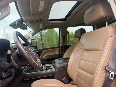 Used 2018 GMC Sierra 2500 Denali w/ Duramax Plus Package image 18