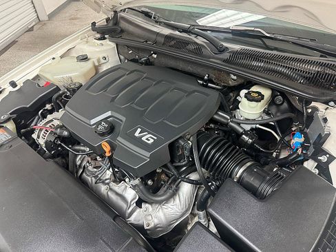 Used 2011 Buick Lucerne CXL w/ Driver Confidence Package image 16