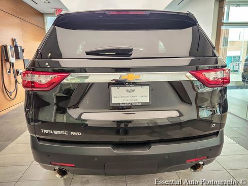 Used 2021 Chevrolet Traverse LT w/ LT Premium Package AWD/4WD image 6