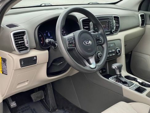 Used 2019 Kia Sportage LX FWD image 10