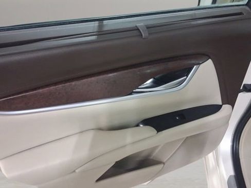 Used 2014 Cadillac XTS Premium image 20