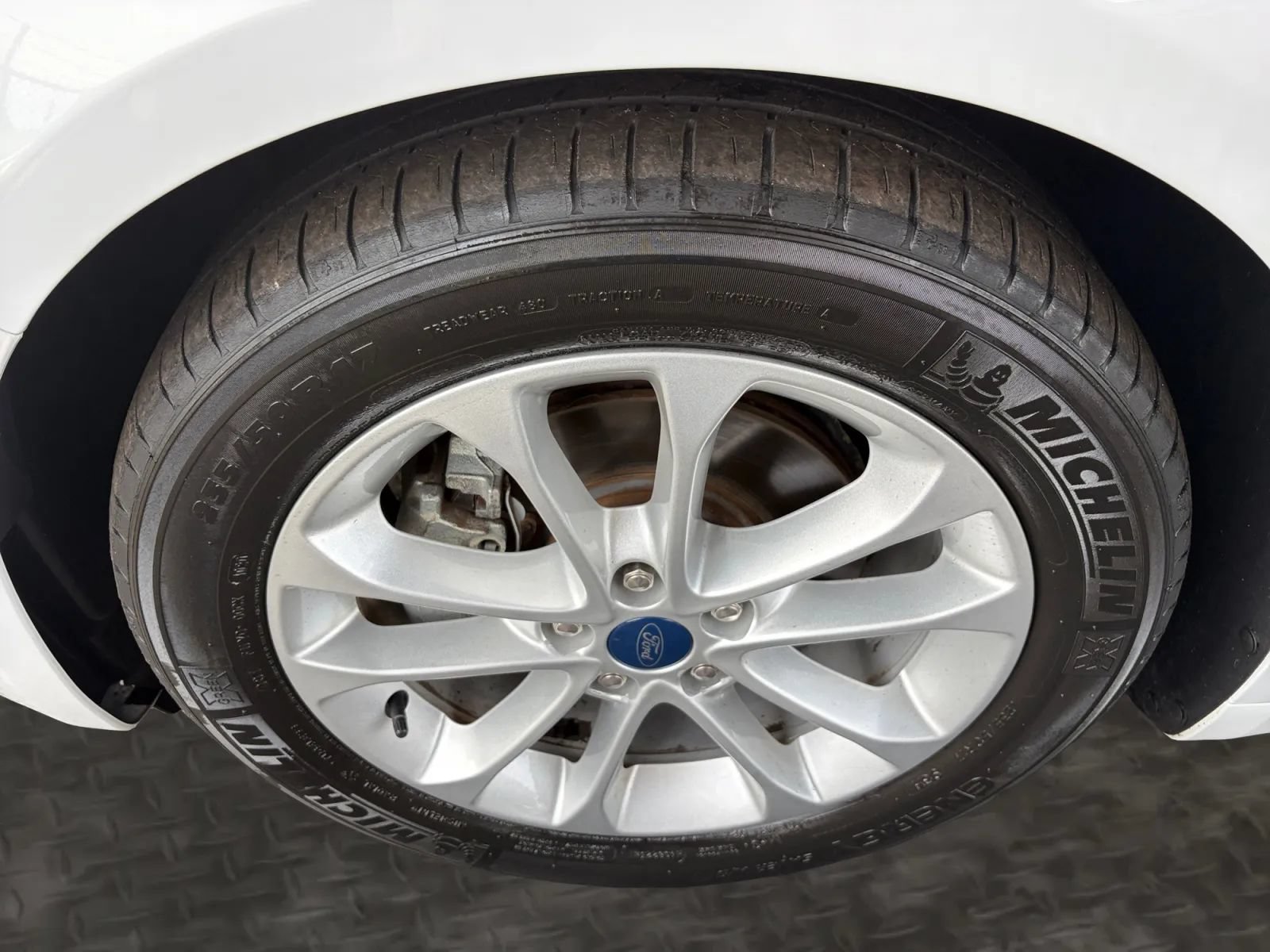 Used 2019 Ford Fusion SE FWD image 34