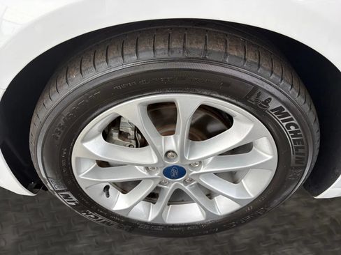 Used 2019 Ford Fusion SE FWD image 34