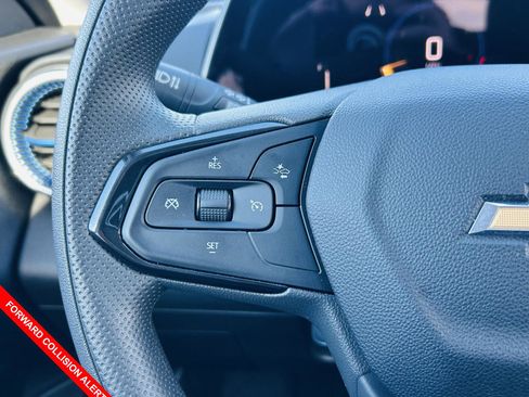 Used 2025 Chevrolet Trax LT image 5