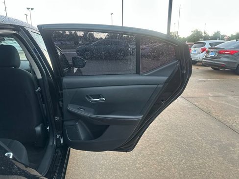 Used 2023 Nissan Sentra S FWD image 16