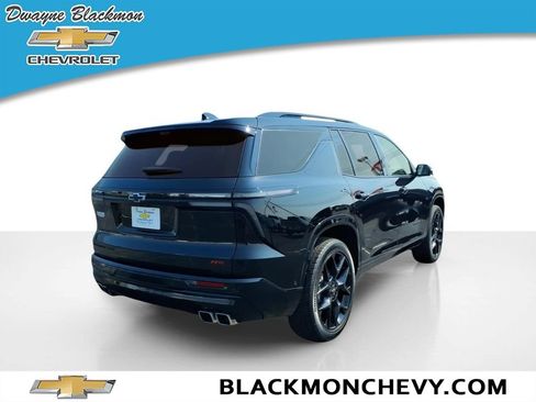 Used 2025 Chevrolet Traverse RS w/ LPO, Floor Liner Package AWD/4WD image 3