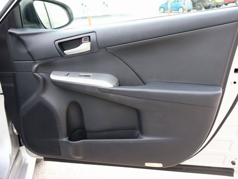 Used 2013 Toyota Camry SE image 8