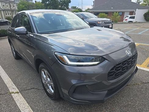 Used 2023 Honda HR-V LX image 2