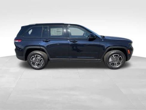 New 2024 Jeep Grand Cherokee Trailhawk w/ Advanced Protech Group II image 2