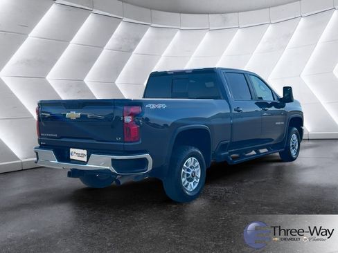 Certified 2024 Chevrolet Silverado 2500 LT w/ Convenience Package AWD/4WD image 5