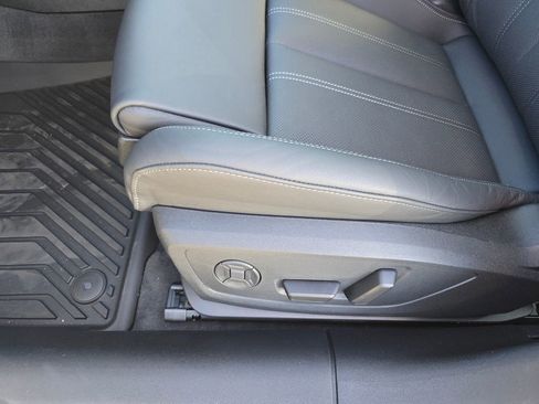 Used 2026 Audi A6 Premium Plus image 18