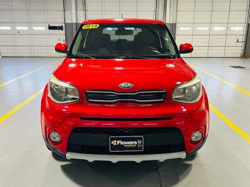 Used 2019 Kia Soul + FWD image 13