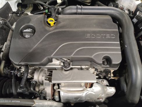 Used 2025 Chevrolet Malibu LT FWD image 30