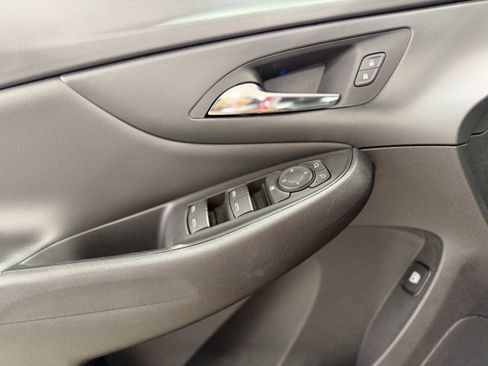 Used 2018 Chevrolet Volt LT w/ LT Driver Confidence Package FWD image 13