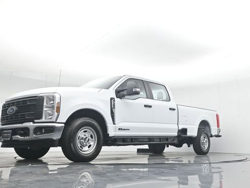New 2026 Ford F350 XL w/ XL Chrome Package RWD image 45