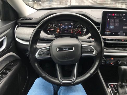 Used 2022 Jeep Compass Latitude AWD/4WD image 22