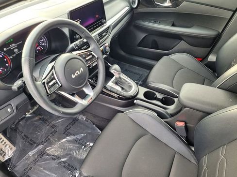 Used 2023 Kia Forte GT-Line FWD image 9