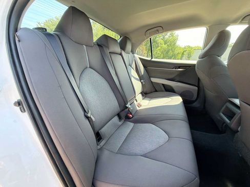 Used 2021 Toyota Camry LE FWD image 17
