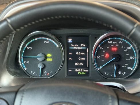 Used 2018 Toyota RAV4 SE w/ Advanced Technology Package AWD/4WD image 27