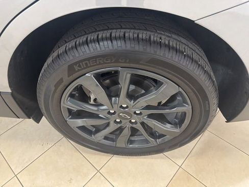 Used 2024 Chevrolet Equinox RS w/ RS Leather Package image 30