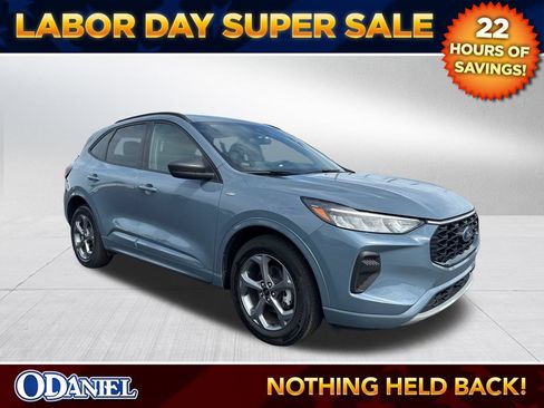 Used 2023 Ford Escape ST-Line w/ Tech Pack #1 AWD/4WD image 1