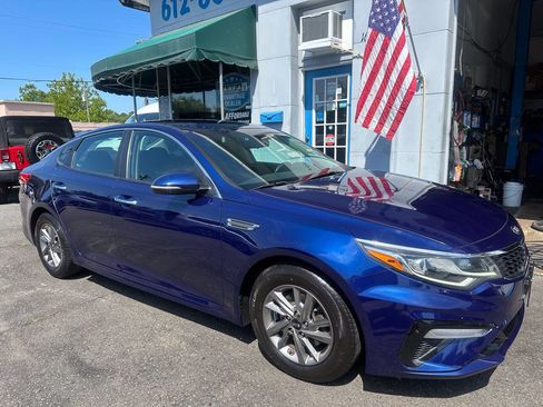 Used 2020 Kia Optima LX FWD image 3