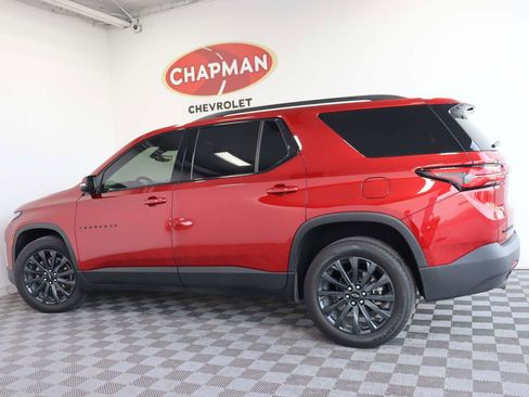 Used 2023 Chevrolet Traverse RS image 3