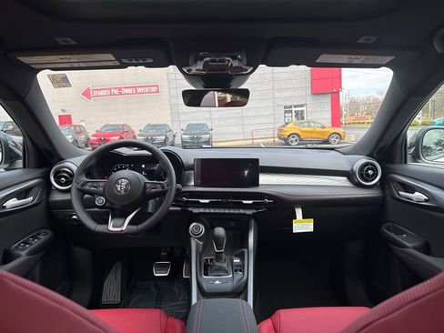 New 2026 Alfa Romeo Tonale AWD/4WD image 13