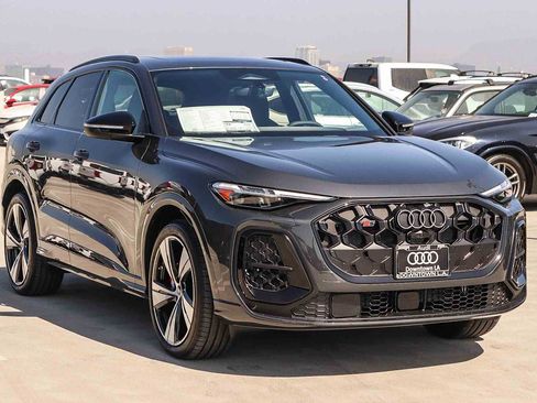 New 2026 Audi SQ5 Premium Plus AWD/4WD image 3