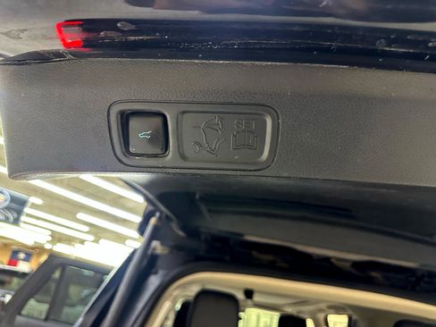 Used 2020 Ford Expedition Platinum image 13