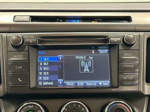 Used 2014 Toyota RAV4 LE AWD/4WD image 10