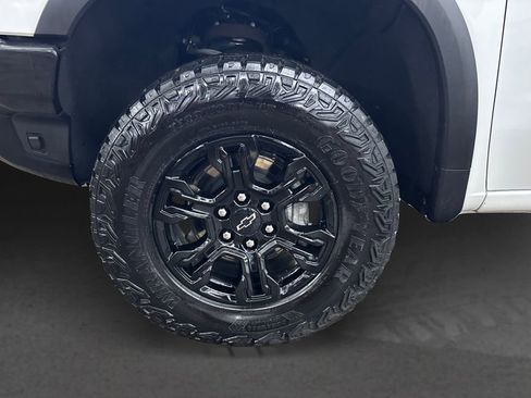 Used 2024 Chevrolet Silverado 1500 ZR2 w/ Technology Package AWD/4WD image 11