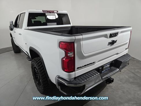 Used 2024 Chevrolet Silverado 2500 LTZ w/ LTZ Plus Package image 4