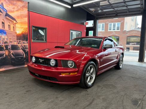 Used 2006 Ford Mustang GT Premium image 1