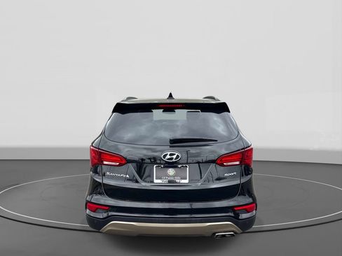 Used 2018 Hyundai Santa Fe Sport w/ 2.4L Tech Package 04 FWD image 5