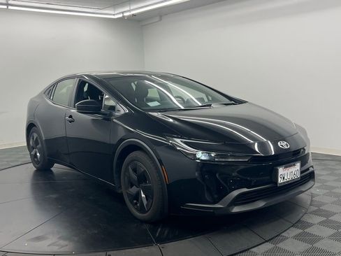 Used 2026 Toyota Prius LE image 2