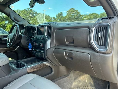 Used 2020 Chevrolet Silverado 1500 RST w/ Texas Edition AWD/4WD image 13