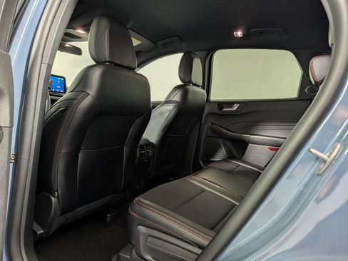 Certified 2025 Ford Escape ST-Line FWD image 12