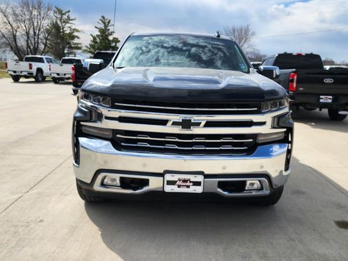 Used 2022 Chevrolet Silverado 1500 LTZ image 2