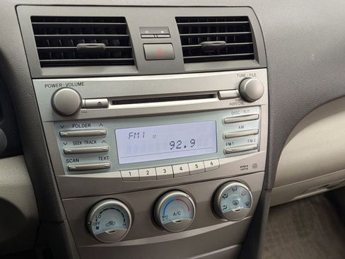 Used 2009 Toyota Camry LE image 22