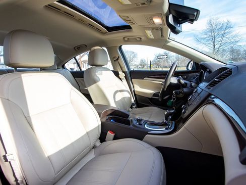 Used 2011 Buick Regal CXL w/ RL6 Preferred Equipment Group image 19